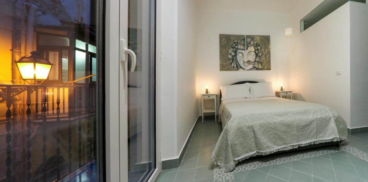 Cortile Del Greco Apartments Палермо Екстериор снимка
