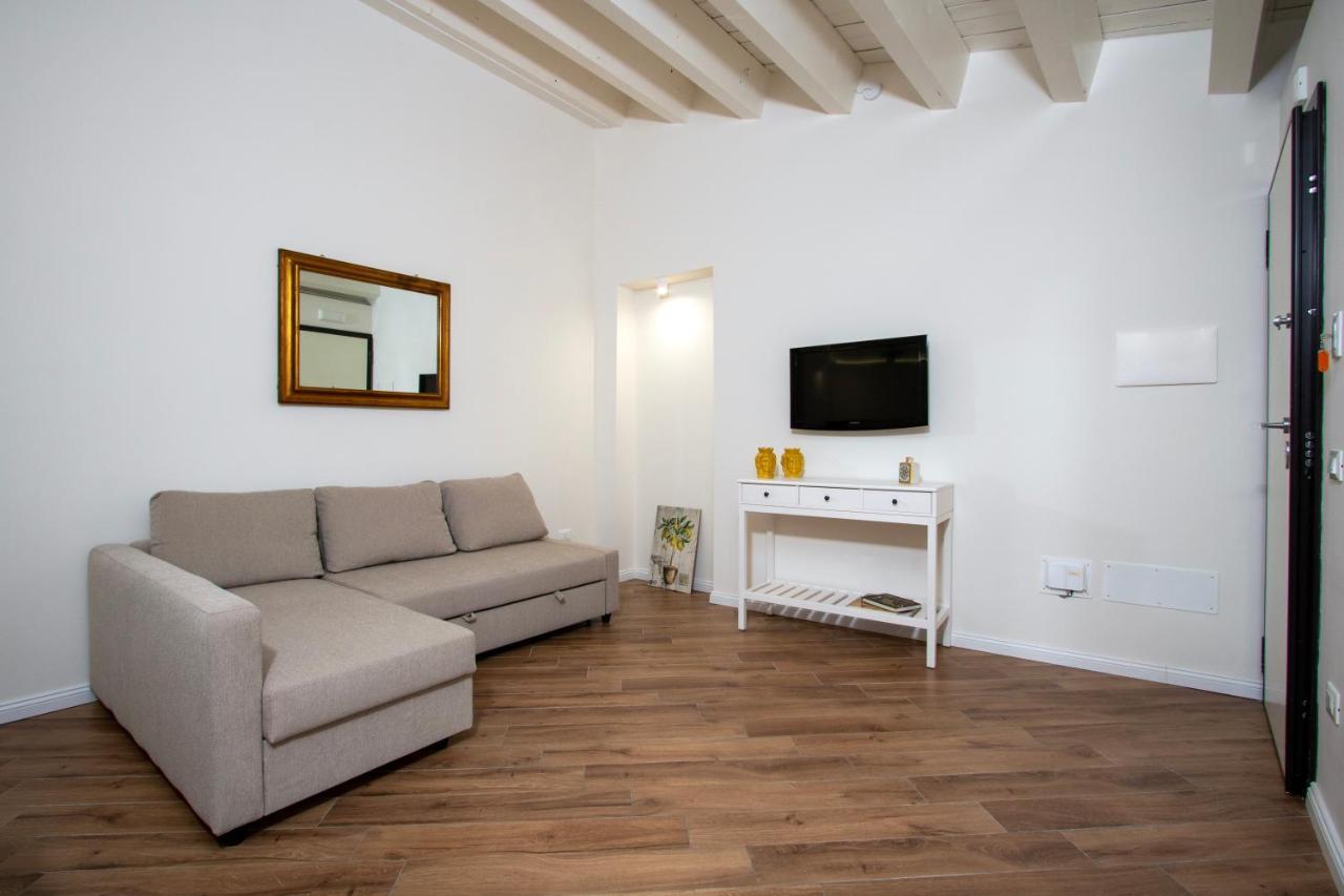 Cortile Del Greco Apartments Палермо Екстериор снимка